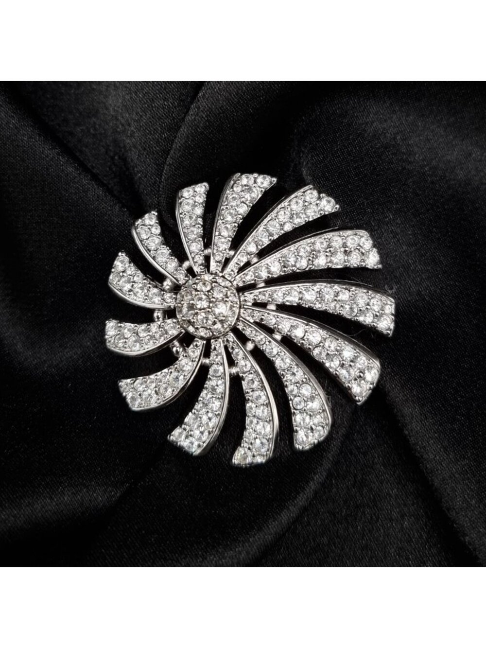 Vintage Early 2000s SWAROVSKI Signed Crystal Swirl Brooch Pin
